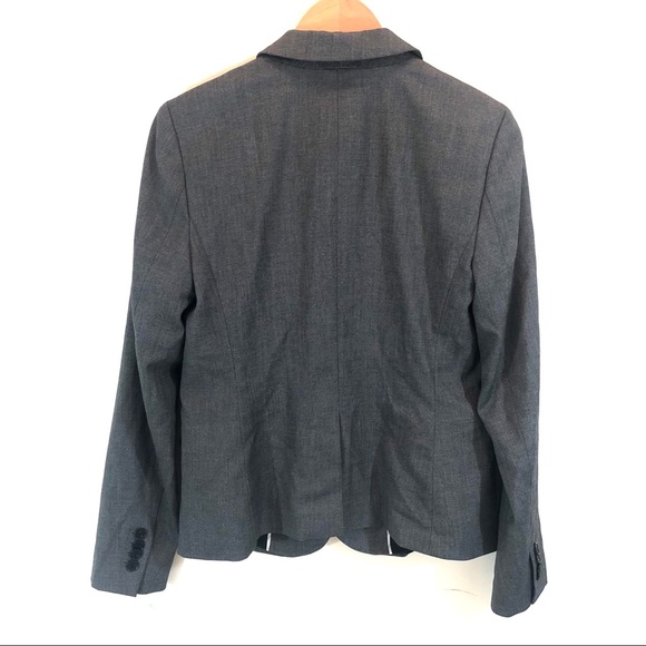 Ann Taylor The Perfect Two Buttons Blazer - Picture 2 of 8